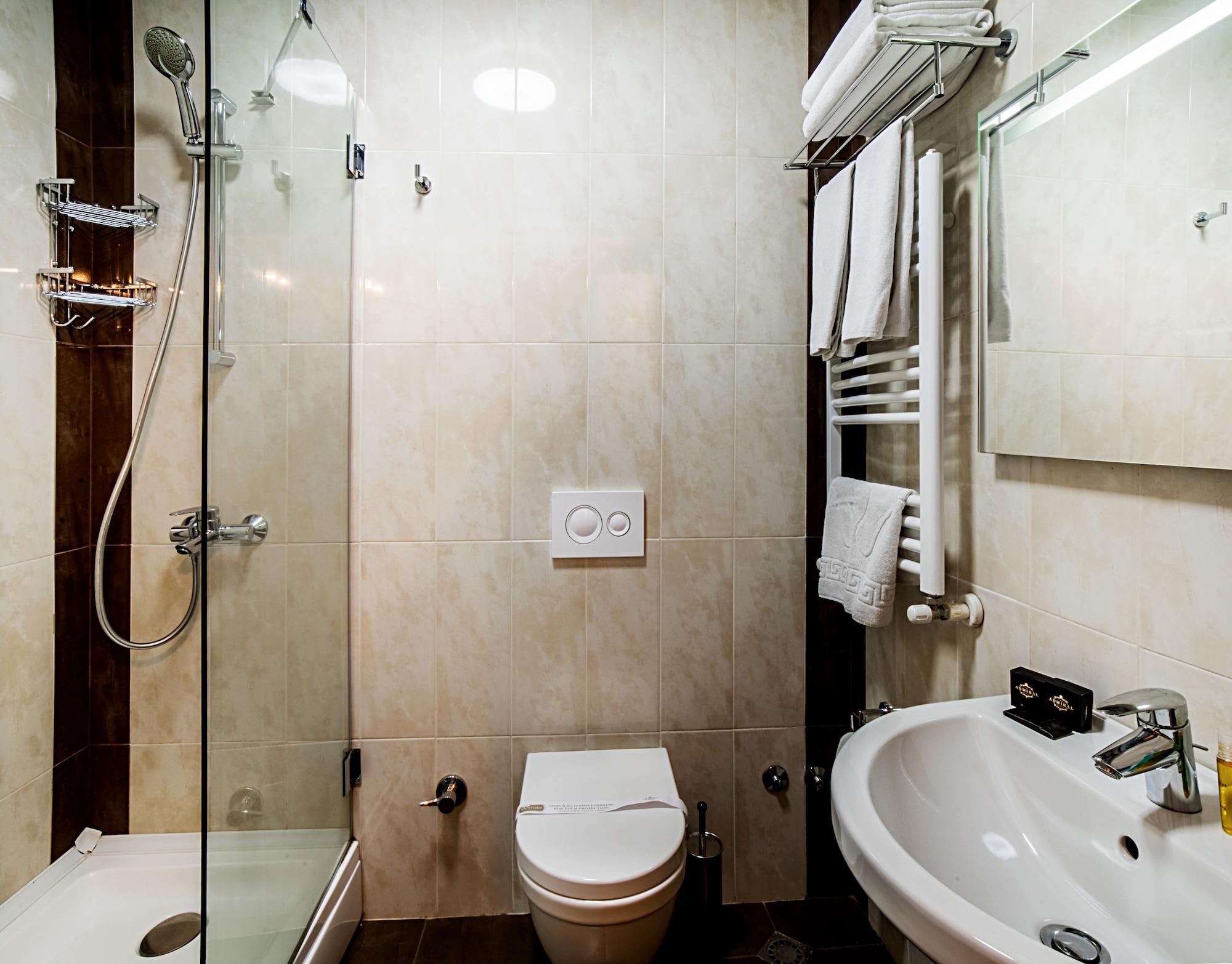 The Admiral Hotel Batumi Bagian luar foto